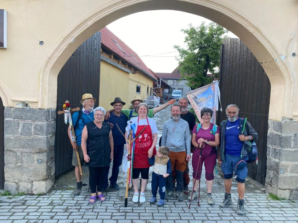 Csíksomlyói zarándokok Kápolnáson