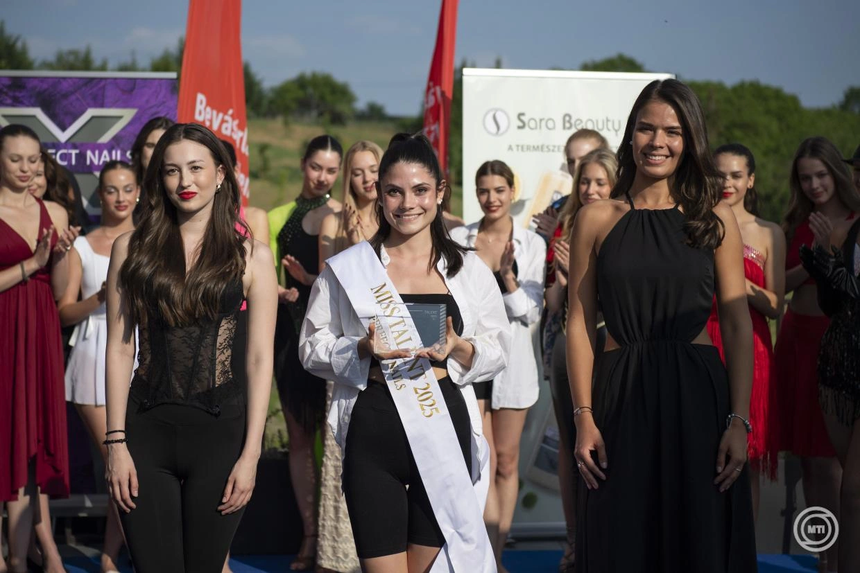 Kálmán Kinga az elődöntő győztese