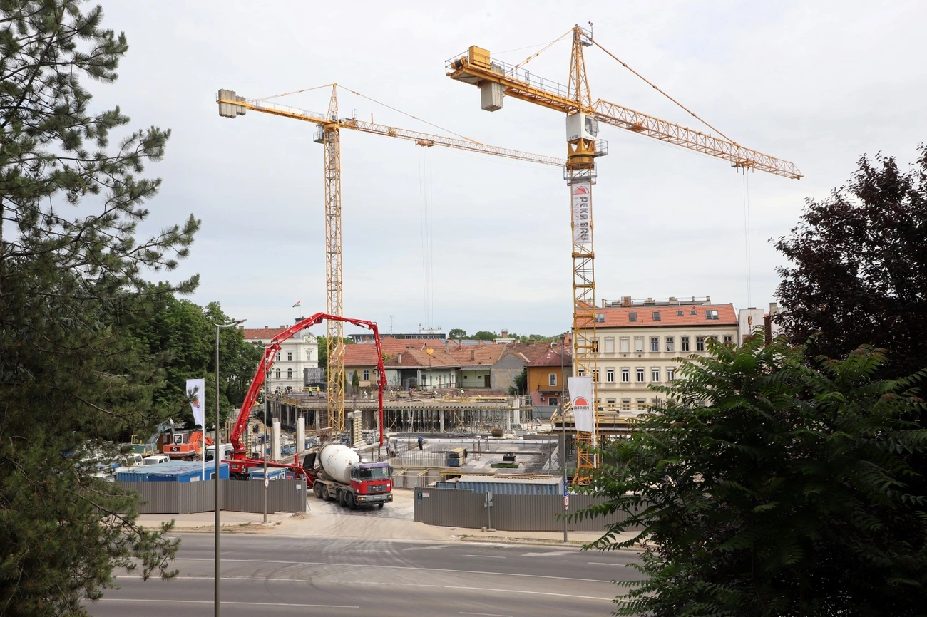avalon_tarsashaz_epites_250617ml-15.JPG
