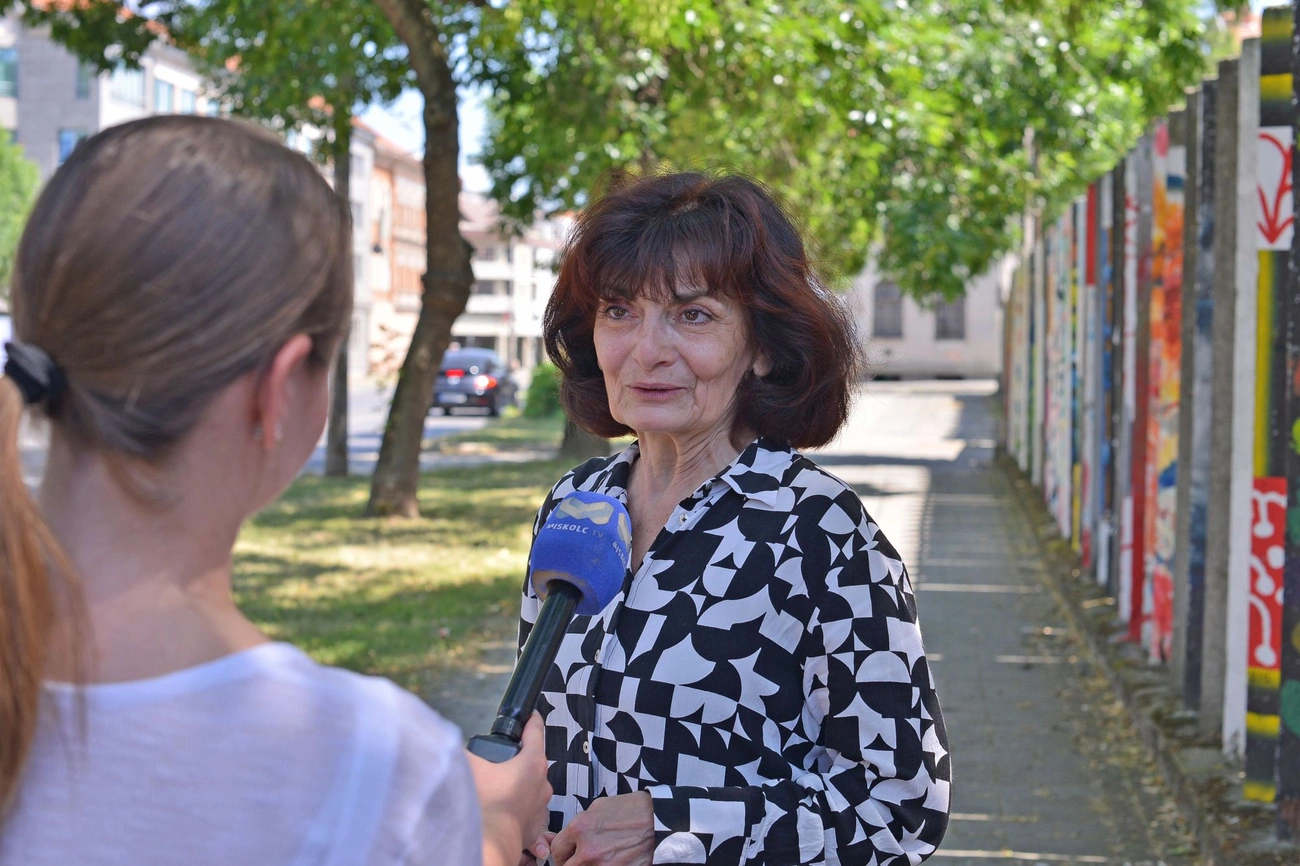 Nagy T. Katalinnal készít interjút a Miskolc Tv