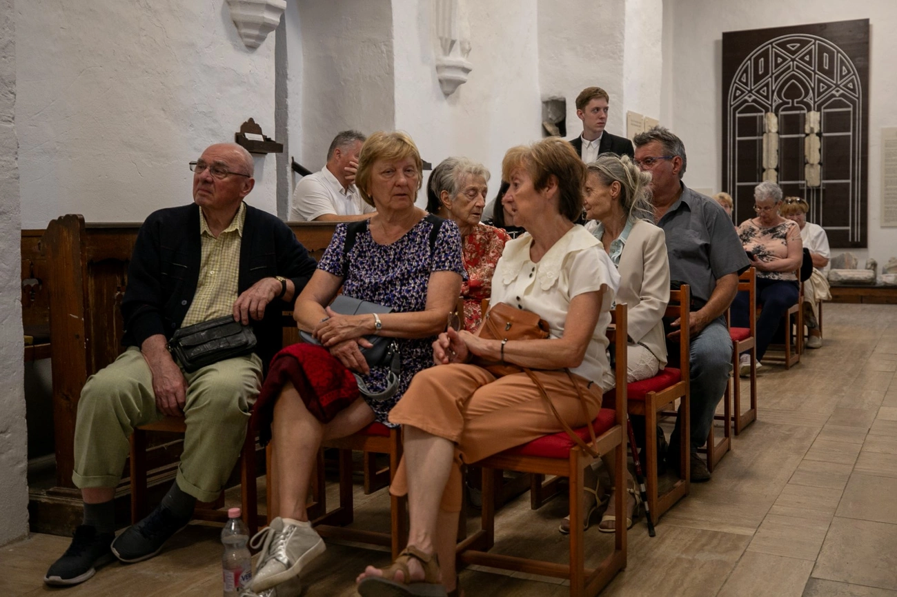 karpat_medence_fotokiallitas_250625ml-2.jpg