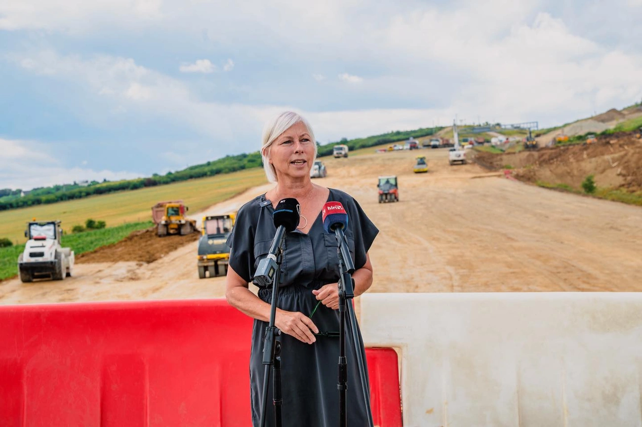 Csöbör Katalin