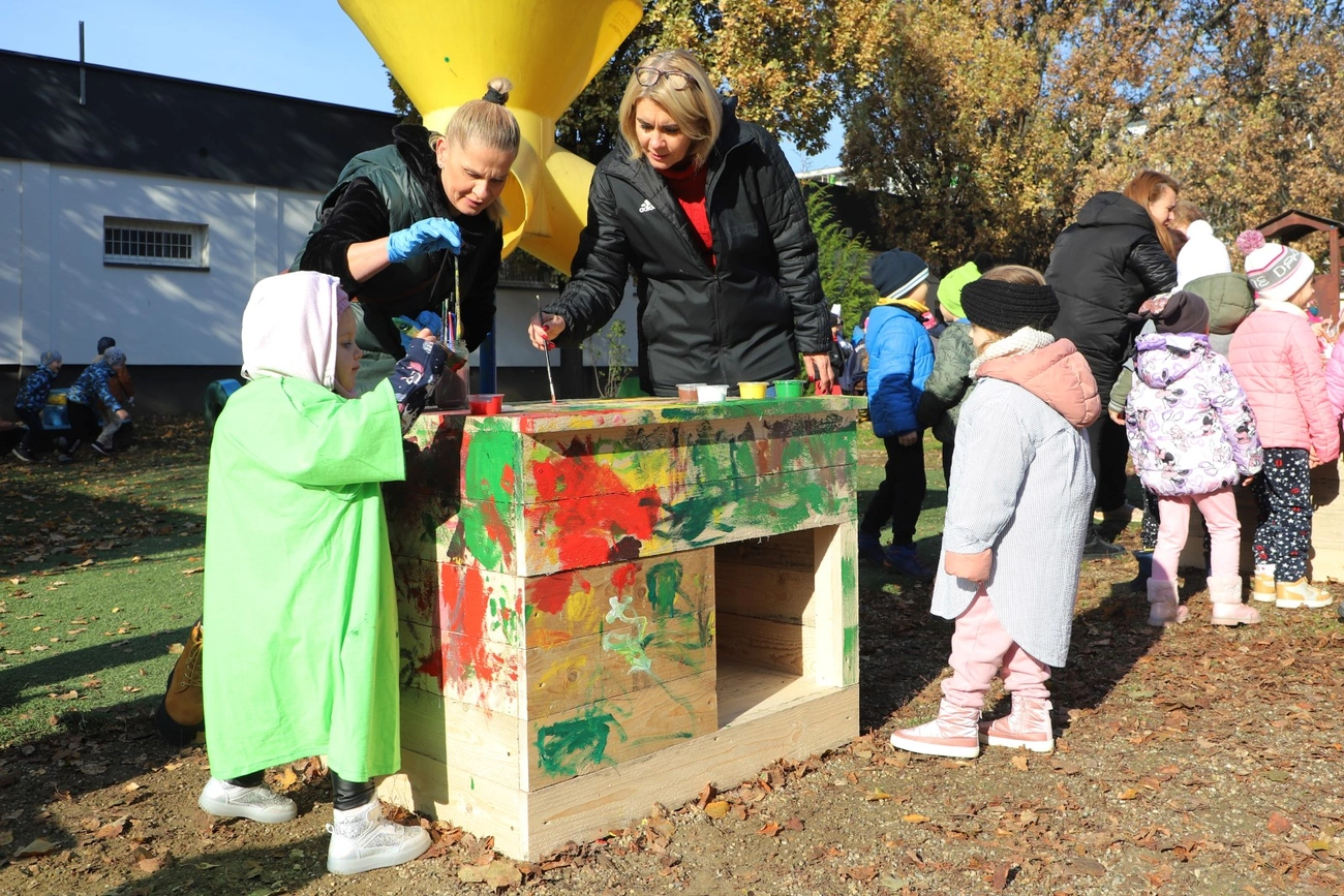brunszvik_ovi_kutyaol_festes_241107ml-32.JPG