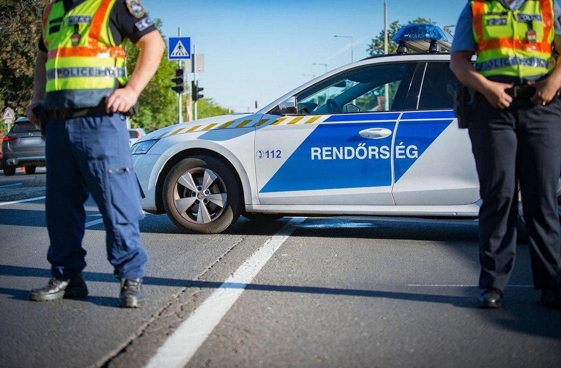 a_rendorseg_is_keszul_az_ujpest-diosgyor_meccsre_friss_police_1120.jpeg.jpg