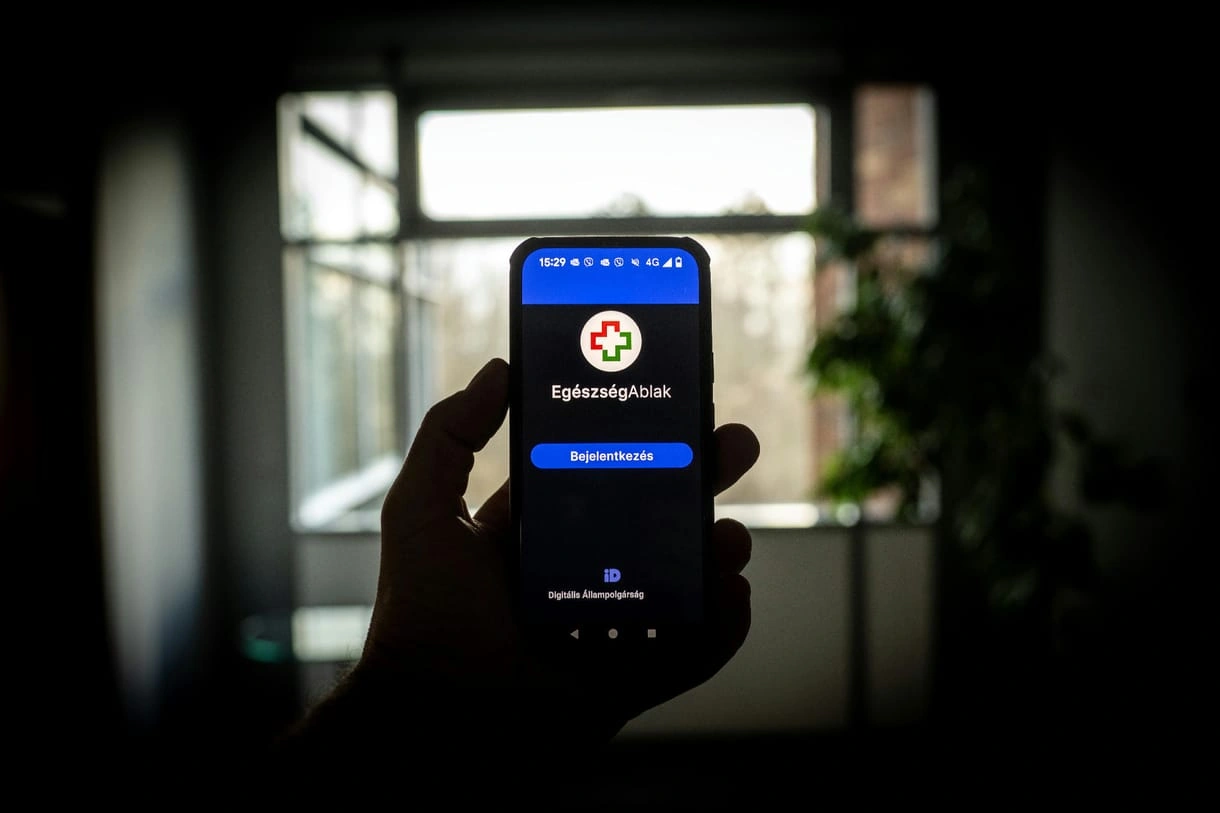 EESZT mobilon