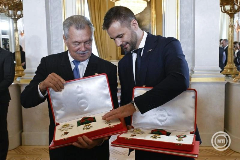 farkas_bertalan_es_kapu_tibor_mti.jpg