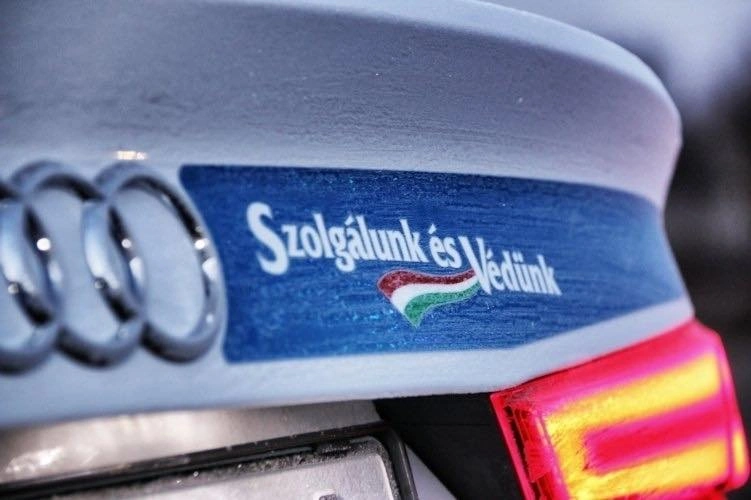 szolgalunk_es_vedunk_police.hu_.jpg