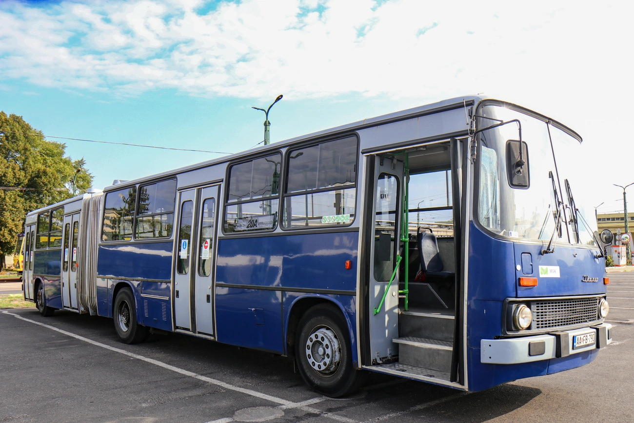 ikarus280