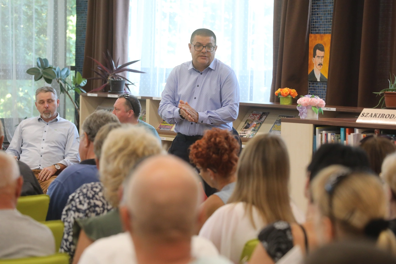 lakossagi_forum_szentpeteri_kapu_parkolas_250904_ja-17.JPG