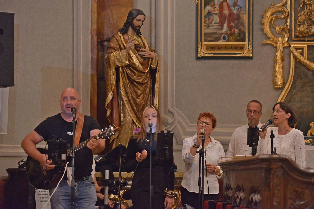 Mindszent Karizma zenekara