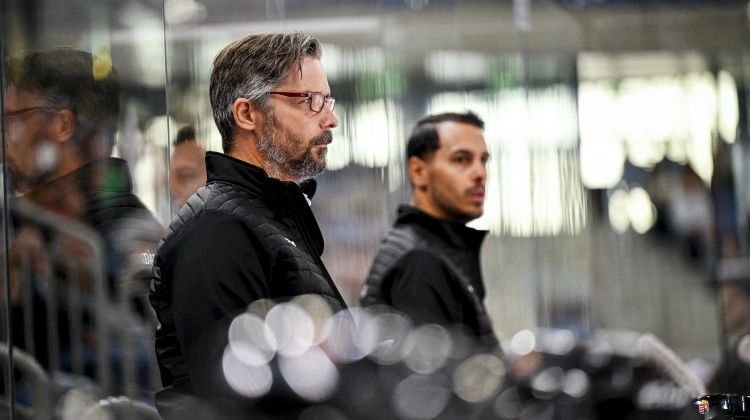 Tokaji Viktor (balról) szövetségi edző két évvel ezelőtt a Jegesmacik trénere volt. Fotó: magánarchívum