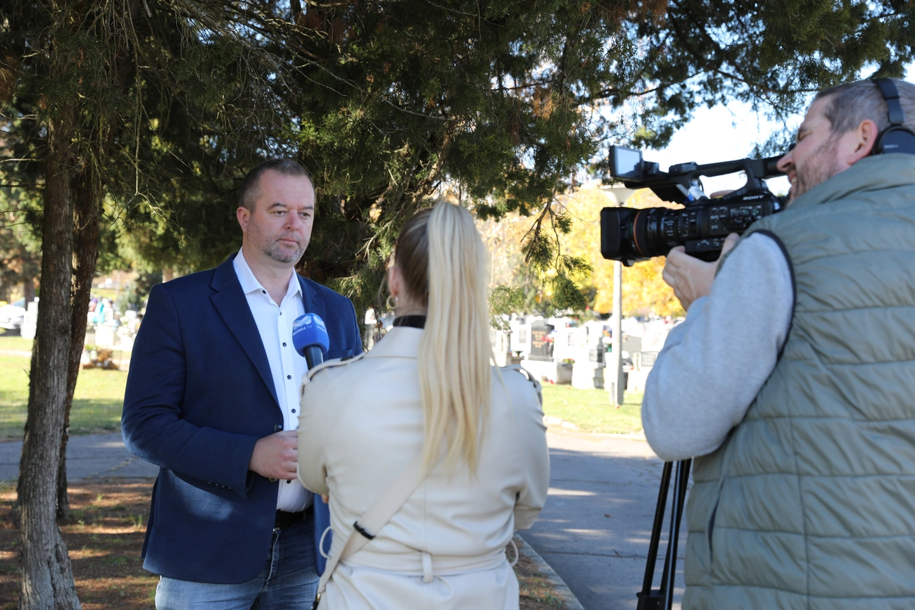 Szentpéteri kapui temető mosdója