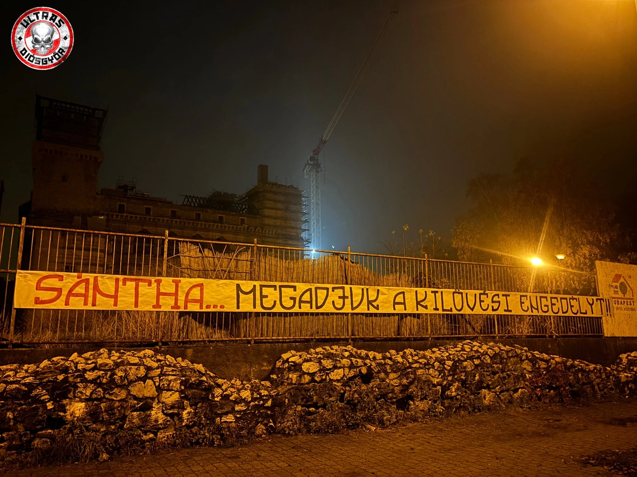 DVTK szurkolói drapéria Fotó: Ultras Diósgyőr