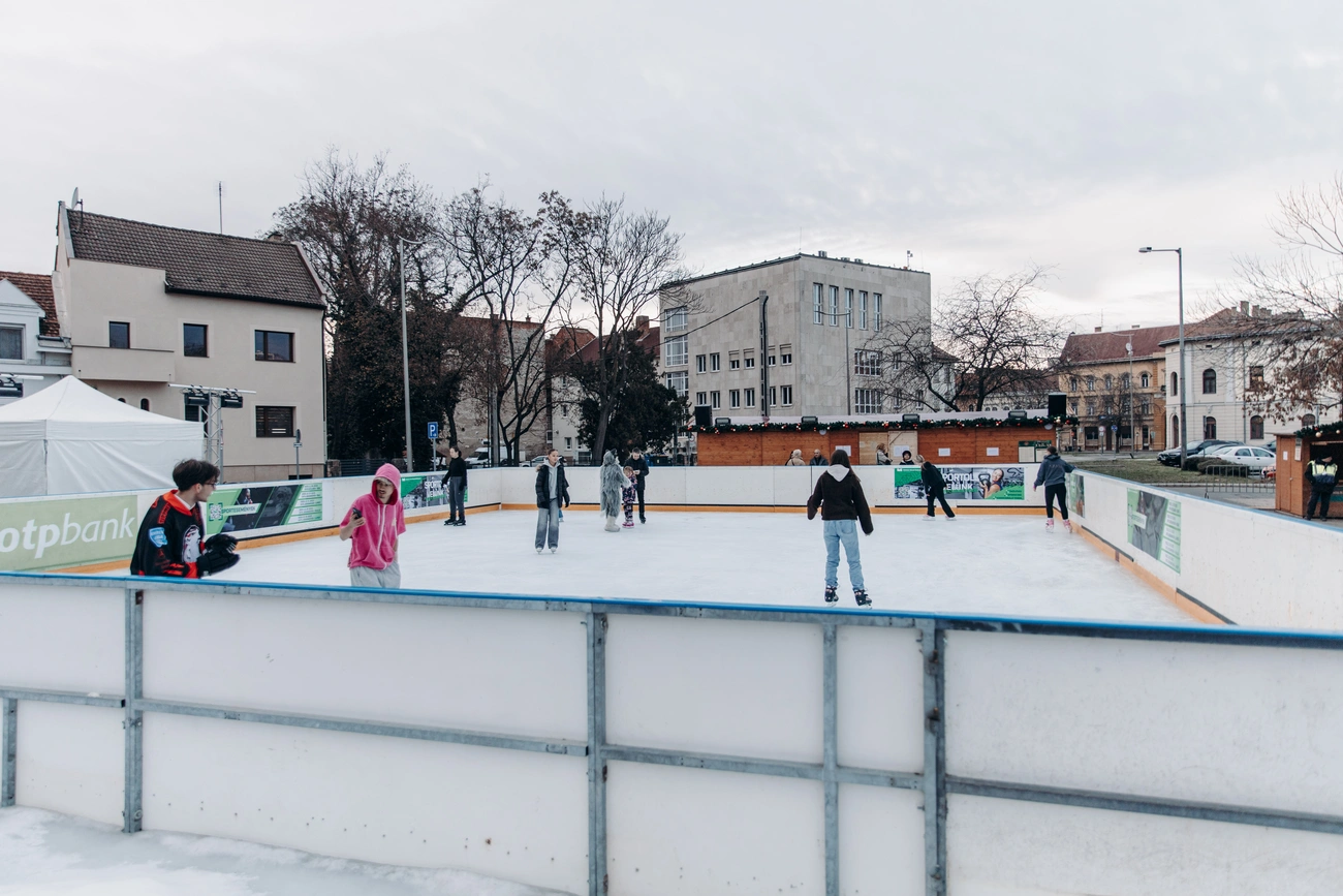 ció	Műveletek rogosz_adventi_fenyesk_start11_28-012.jpg (2.84 MB)