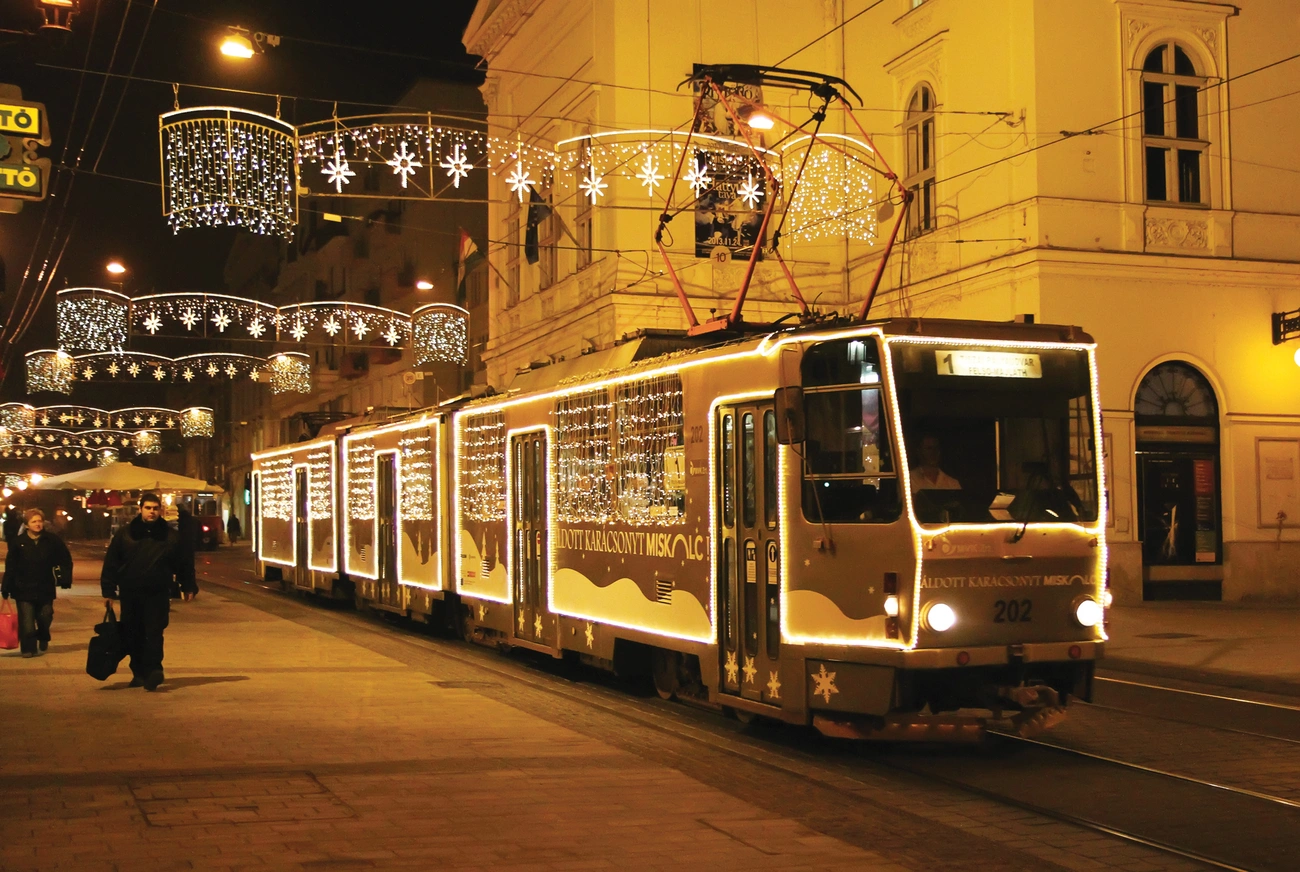 miskolci adventi villamos 2013-ban. Fotó: Minap-archív