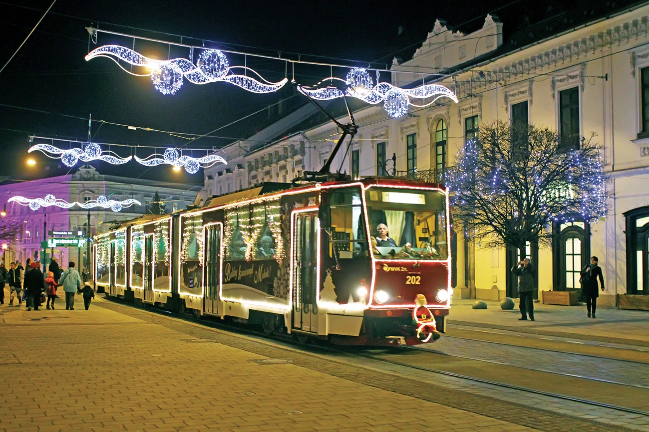 A miskolci adventi villamos 2015-ben. Fotó: Minap-archív