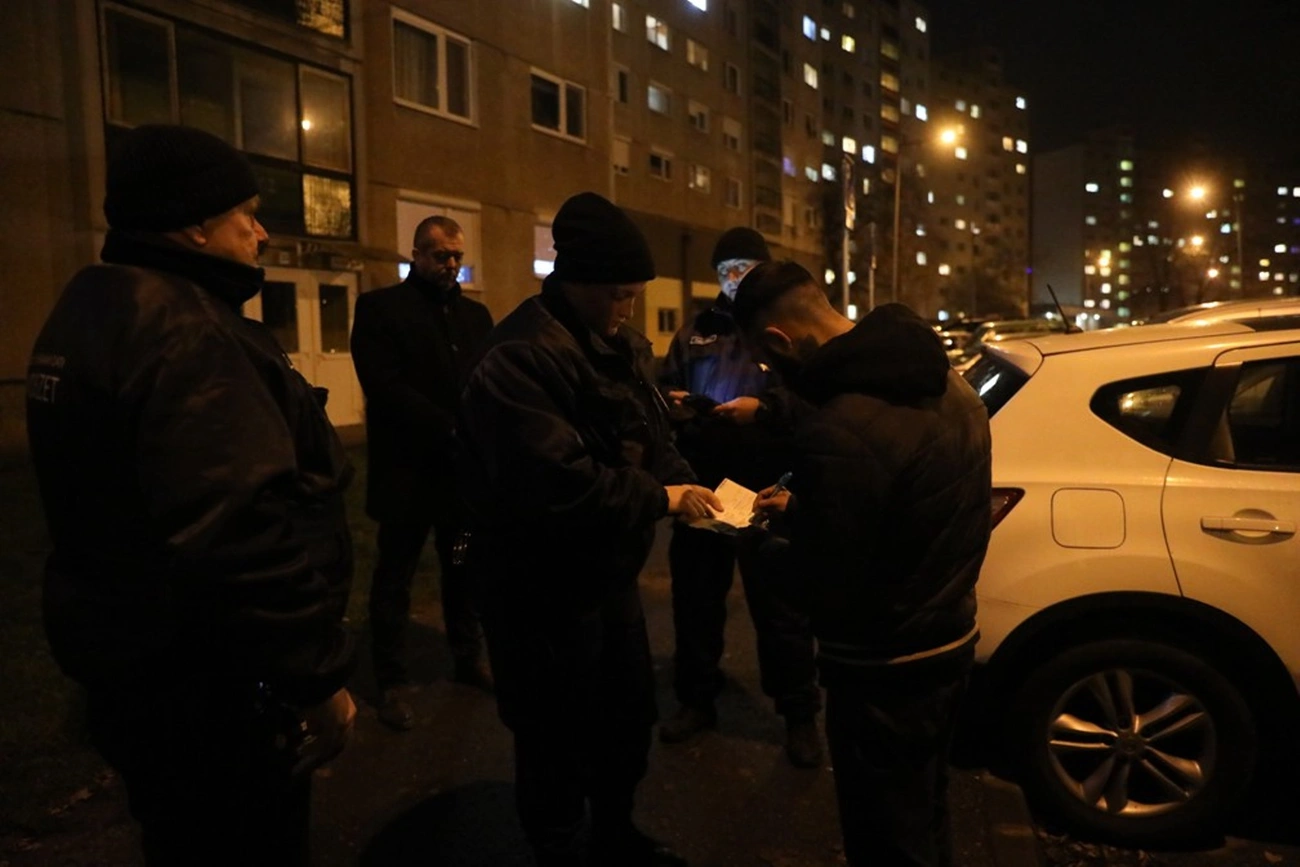 Kiemelt rendészeti ellenőrzés Diósgyőrben. Fotó: Juhász Ákos