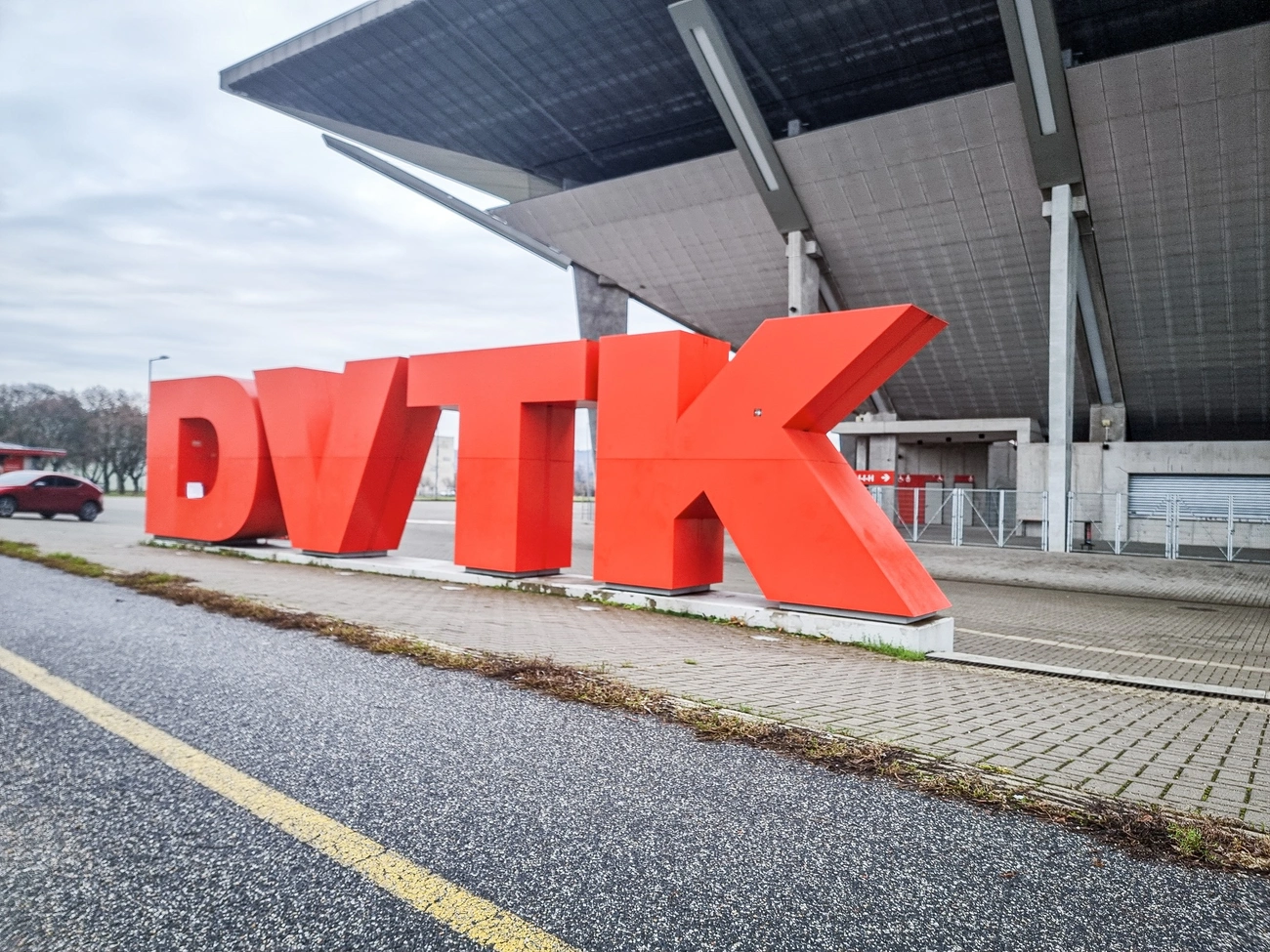 Tiktokzatos csomagok lepték el Miskolc utcáit. MiReHu