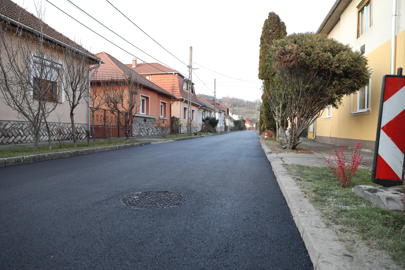 Gőz utca aszfaltozás. Fotó: Juhász Ákos