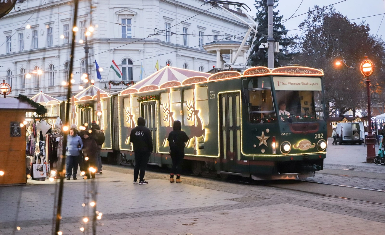 adventi_villamos_vers_zongora_251220ml-13.jpg (498.16 KB)