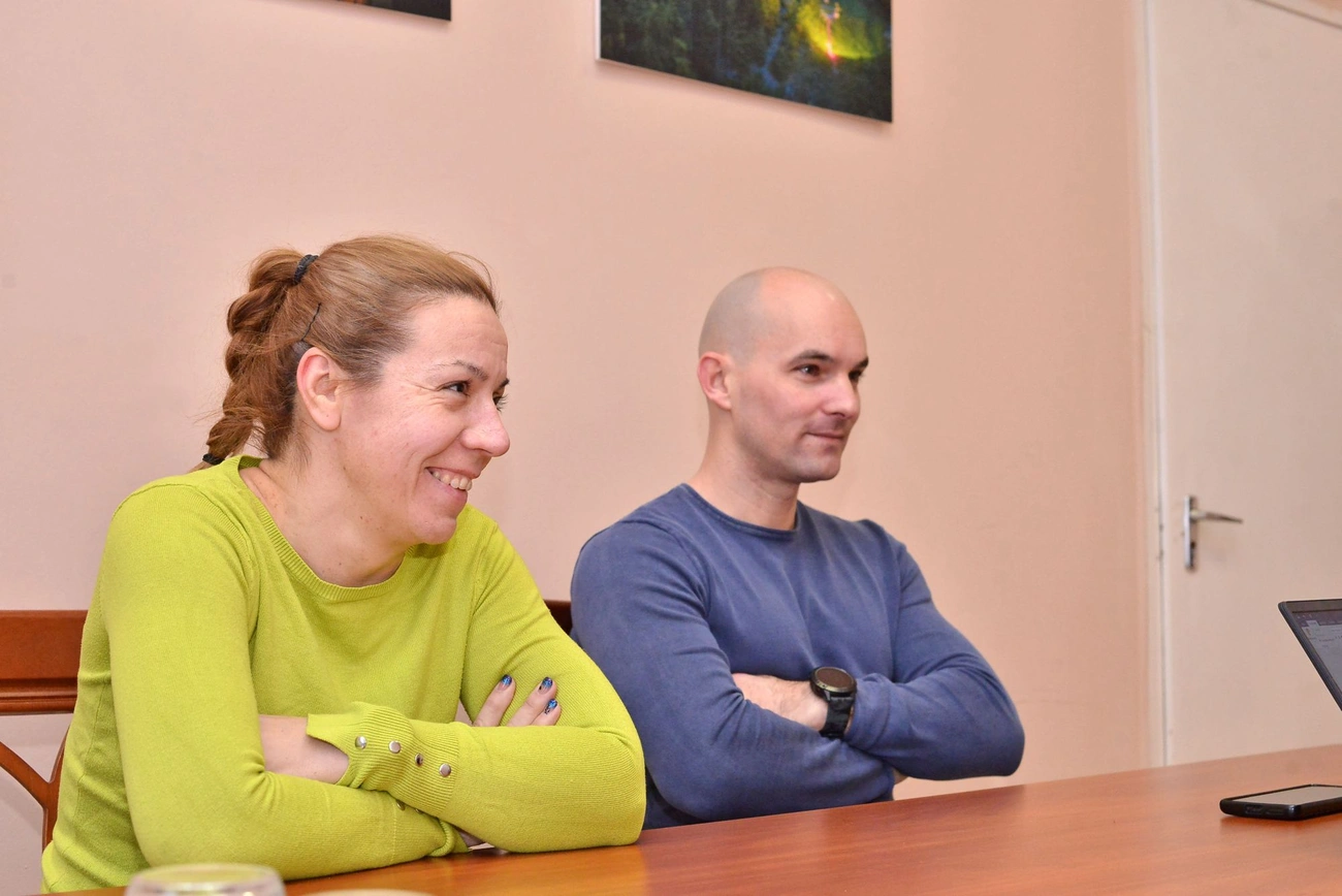 A Spartan Race Training Group Miskolc két vezetője, Bondár Kata és Orosz Attila mindenkit arra biztat, tegye próbára magát a miskolci Winter Spartan versenyen. Fotó: Osztie Tibor