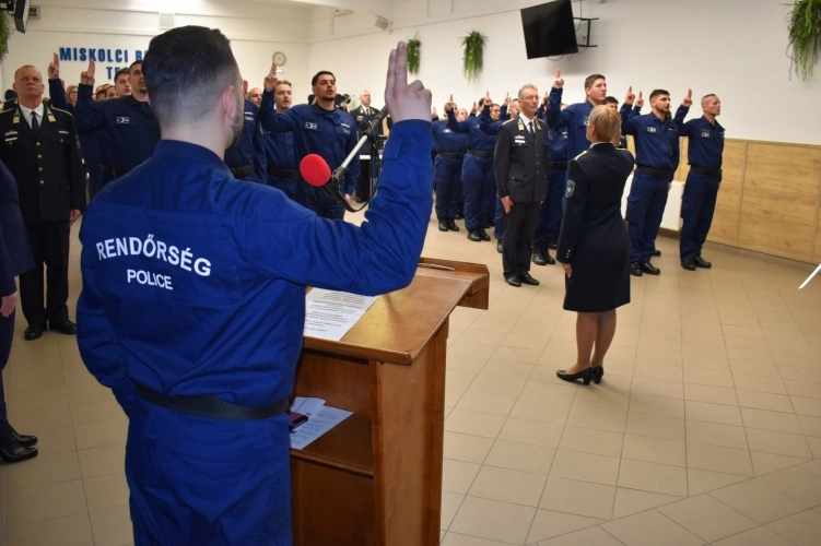 eskütétel rendőrség