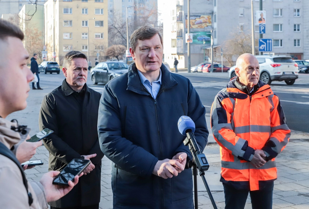 Lőrincz Ákos útfelújítás sajttáj. Fotó: Mocsári László