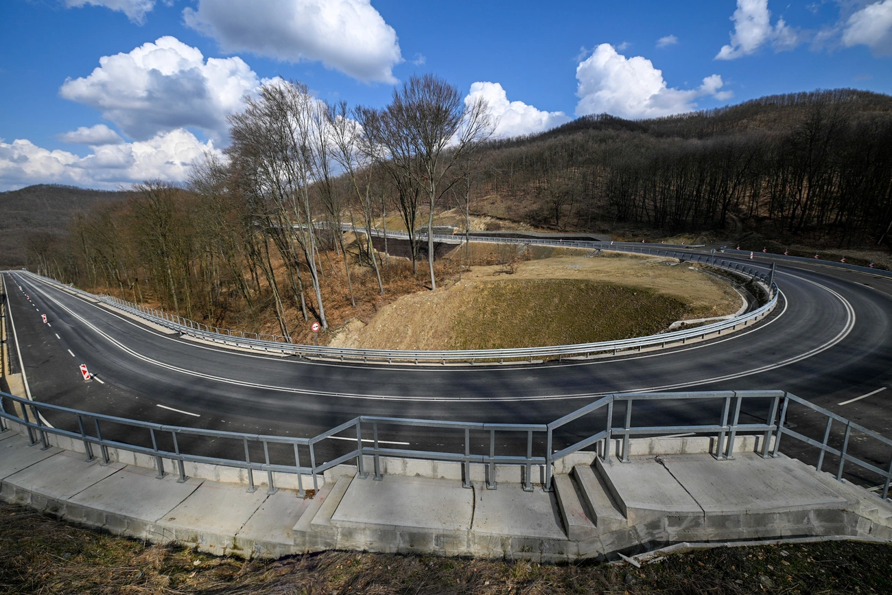 25-ös főút felújítva. Fotó: Építési és Közlekedési Minisztérium