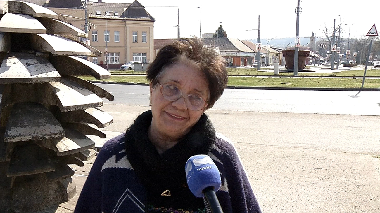 Újgyőri főtér utca embere. Fotó: Miskolc TV