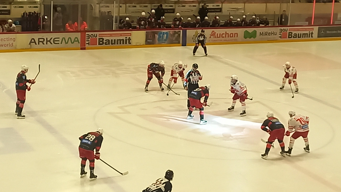 DVTK Jegesmedvék - Gyergyói HK