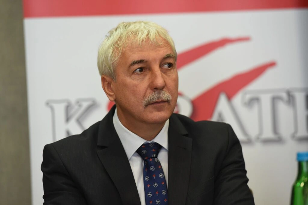 meszarosjanos-1024x684.jpg (126.71 KB)