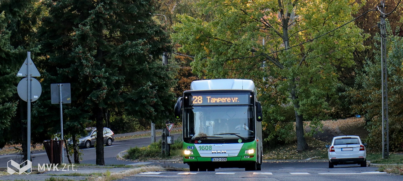 28-as busz. Fotó: MVK Zrt.