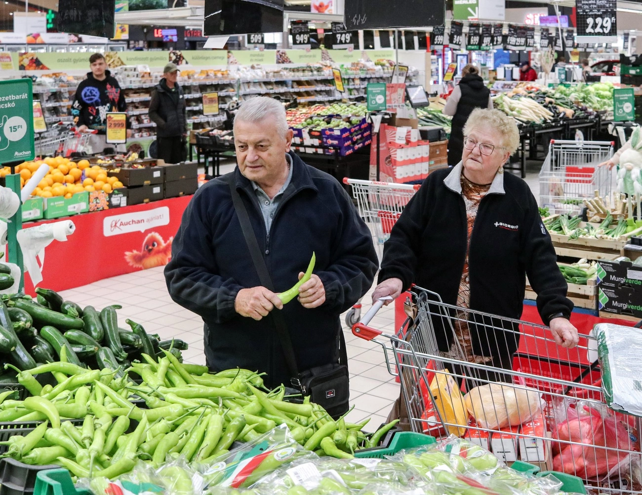 Megindult a húsvéti bevásárlási roham. Fotó: Mocsári László