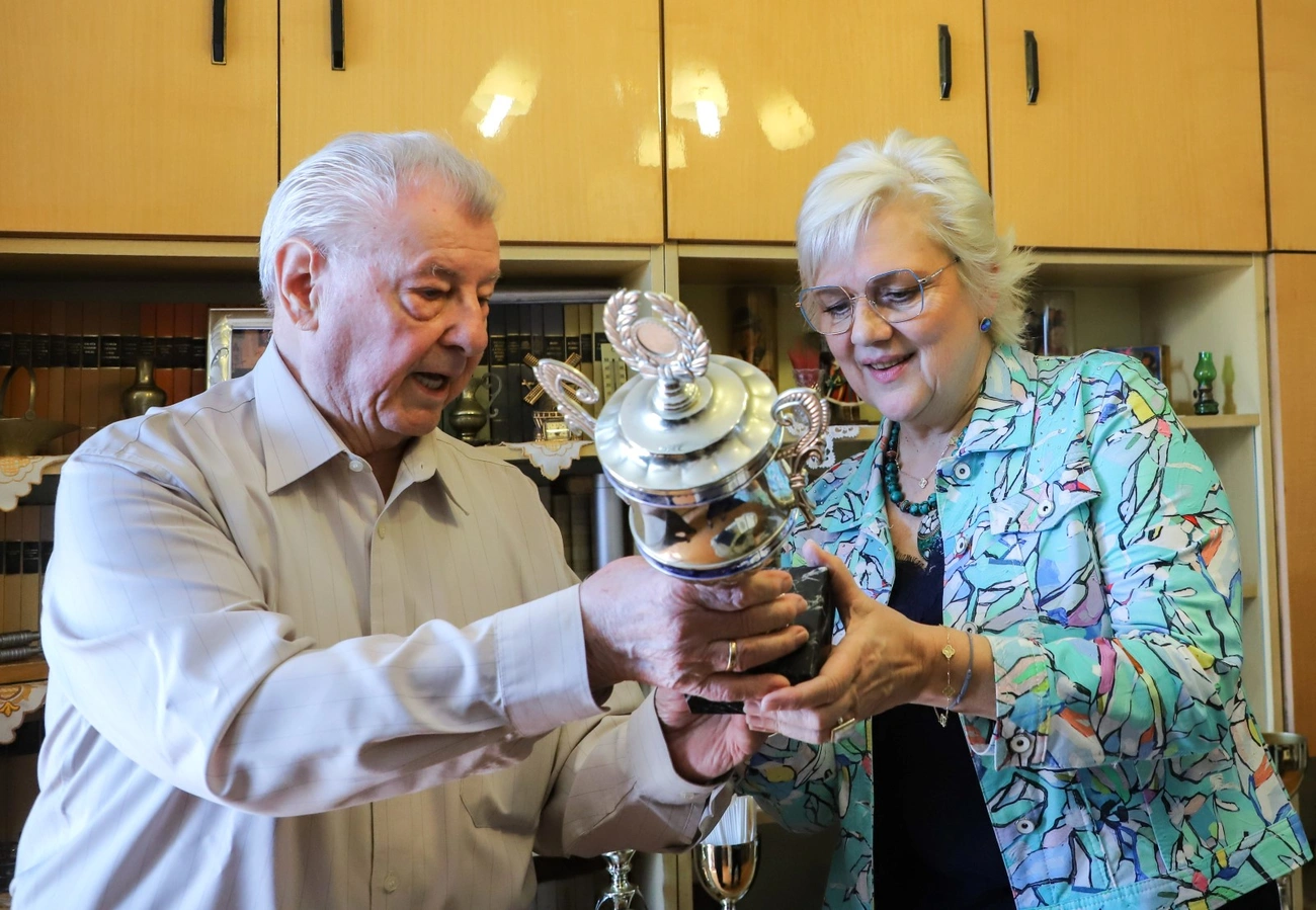 stenczl_imre_szepkoru_260401ml-7_0.jpg (404.54 KB)