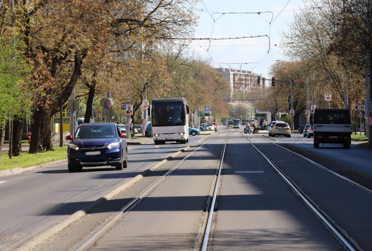 : gyori_kapu_kozlekedes_parkolas_260408ml-5.JPG