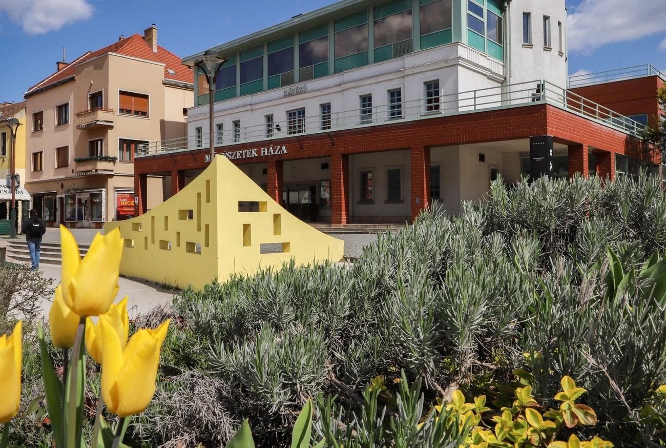 napindito művészetek háza