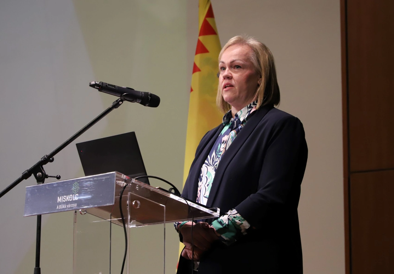 Senviczki Erika jegyző az eskütételen. Fotó: Mocsári László