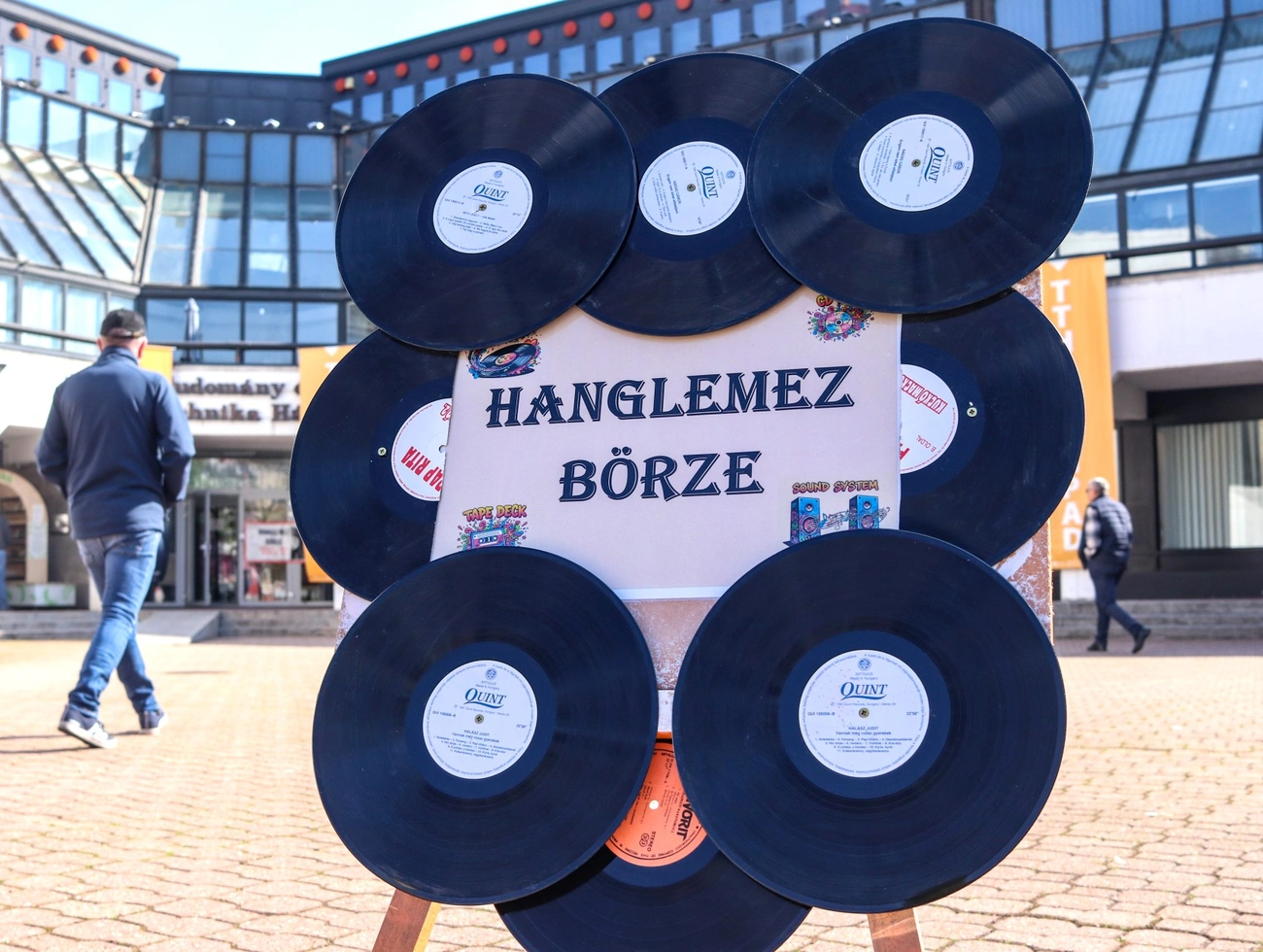 Hanglemez börze a Tudomány és Technika Házában. Fotó: Mocsári László