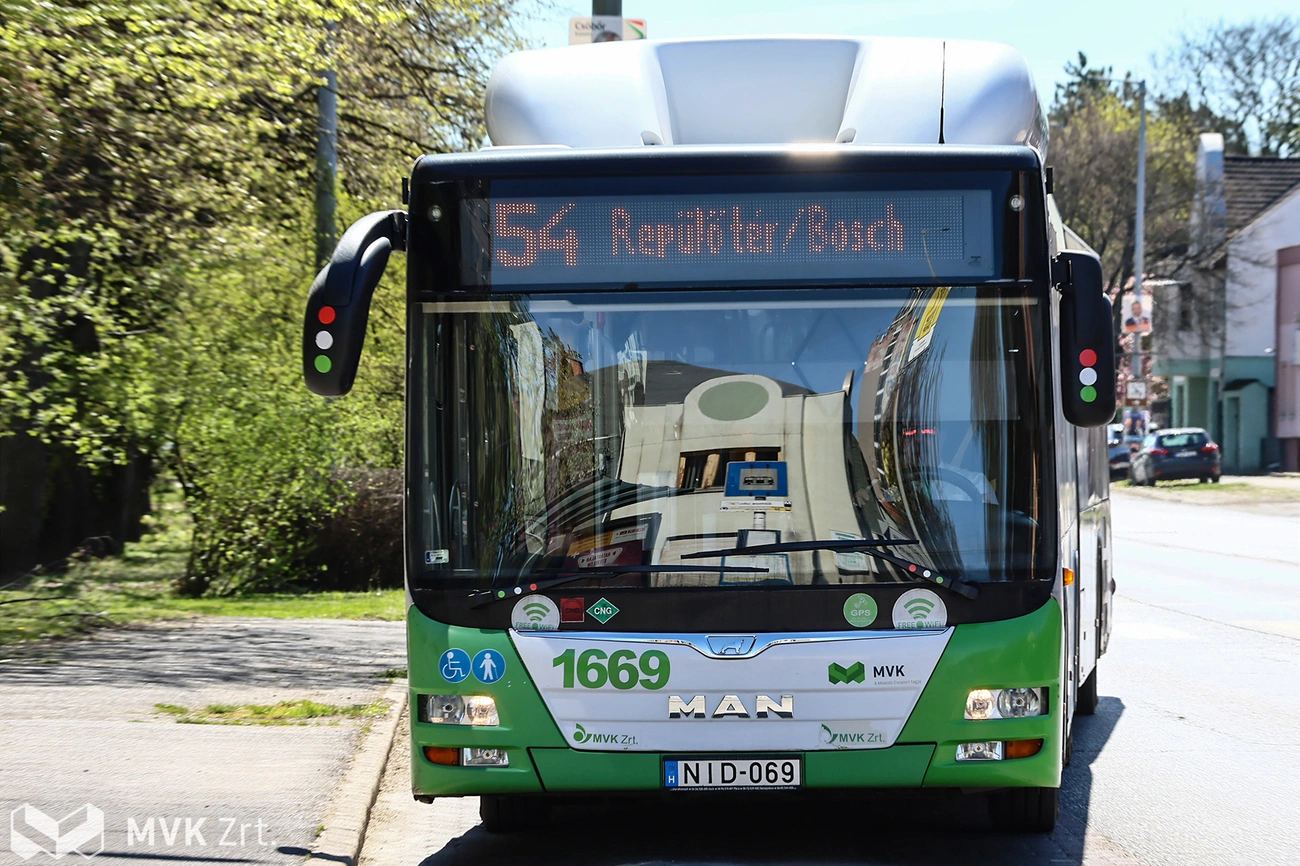 Ideiglenesen áthelyezésre kerül a Megyei Kórház megállóhely