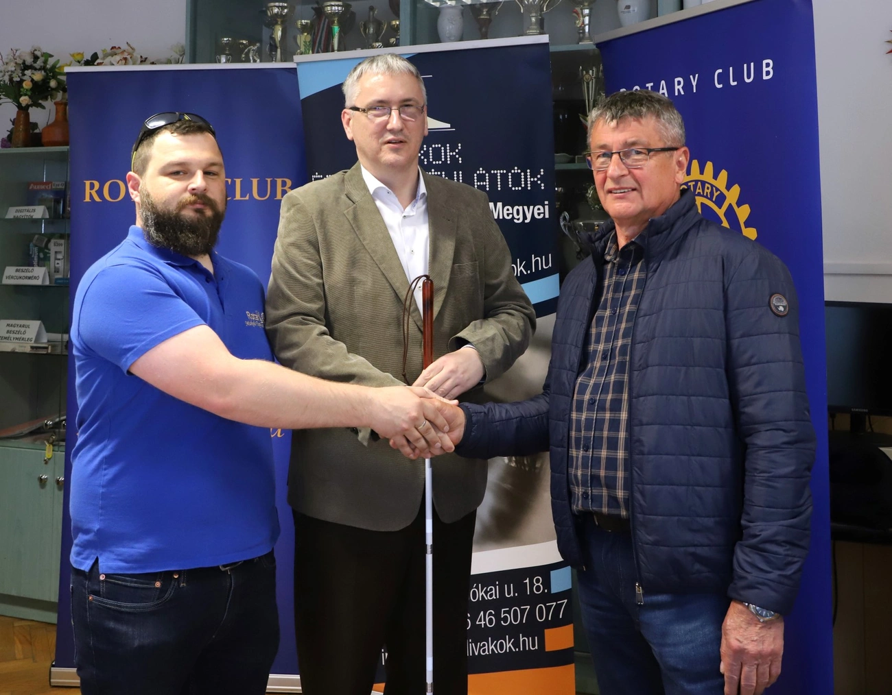 Vakok vizes blokk felújítása a Rotaryval. Fotó: Mocsári László