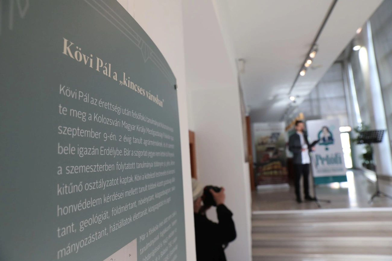 kovi_pal_kiallitas_260515_ja_19.jpg