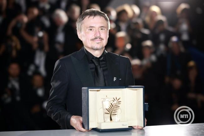 Cristian Mungiu román rendező Arany Pálmás, Cannes. Fotó: MTI