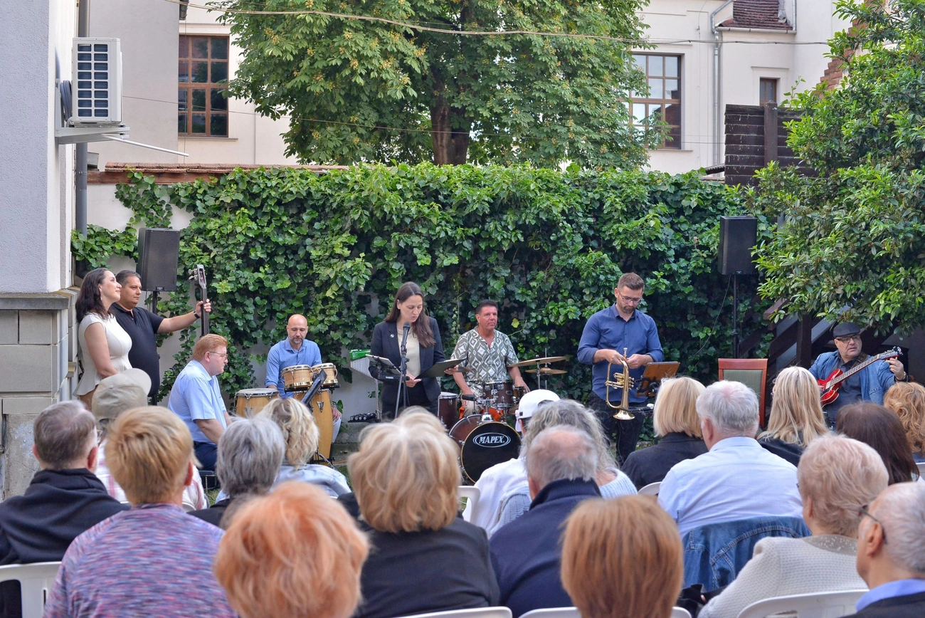 Koncert a Nyilas Misi Házban. Fotó: Osztie Tibor