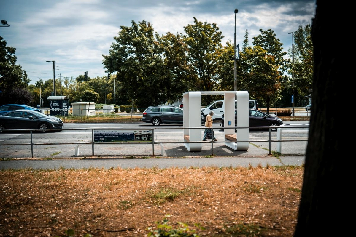 Megérkezett Miskolc legokosabb megállója. Fotó: Horváth Csongor