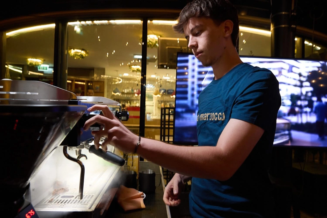 Cservák Zalán Gábor barista