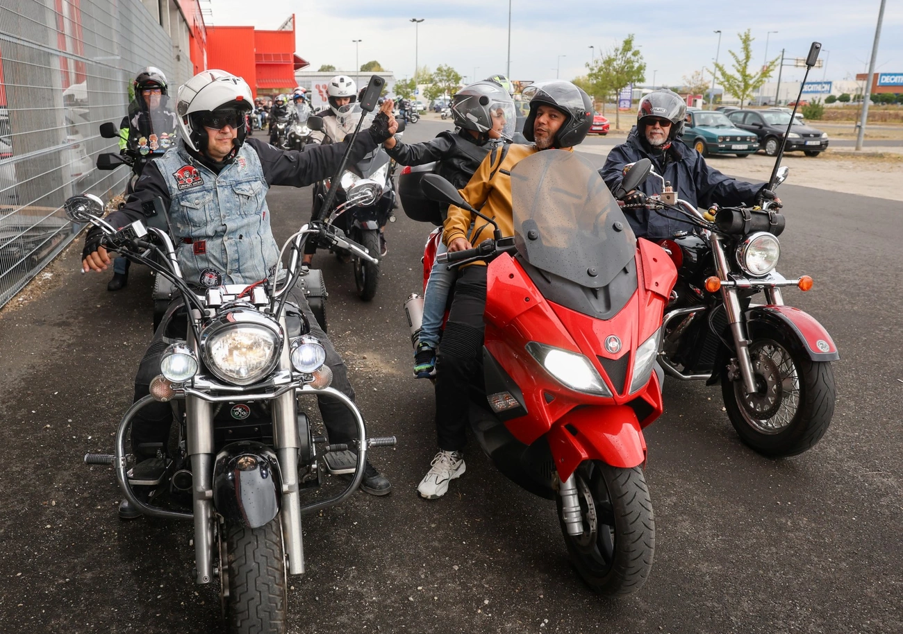 jótékonysági motoros felvonulás Leniért. Fotó: Mocsári László
