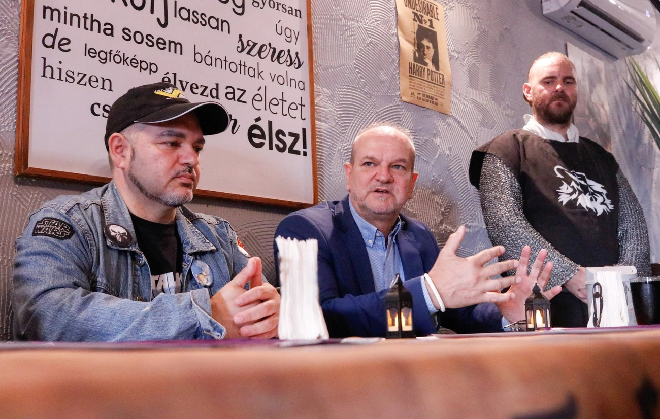 Miskolc-CON sajtótájékoztató. Mocsári László