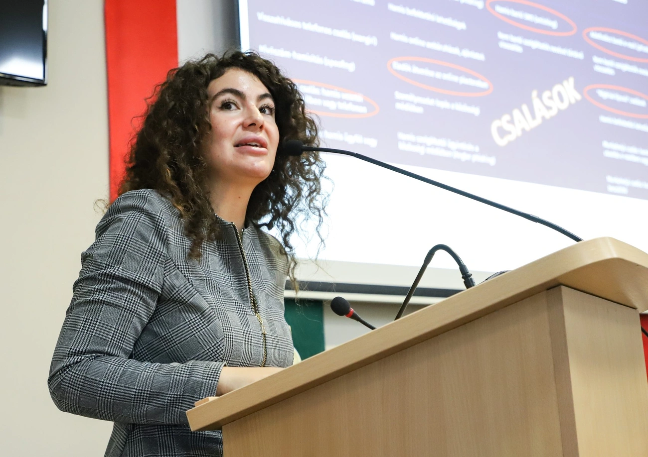 Kiberbiztonsági előadás időseknek, Dr. Rosinger Irma Nóra szakjogász. Fotó: Mocsári László
