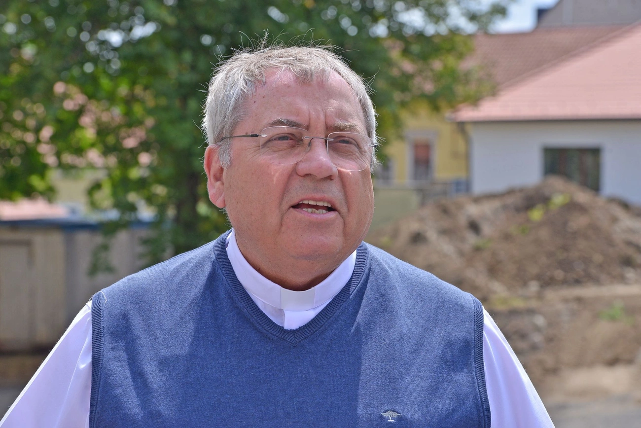 Felújítás a Mindszenti plébánián