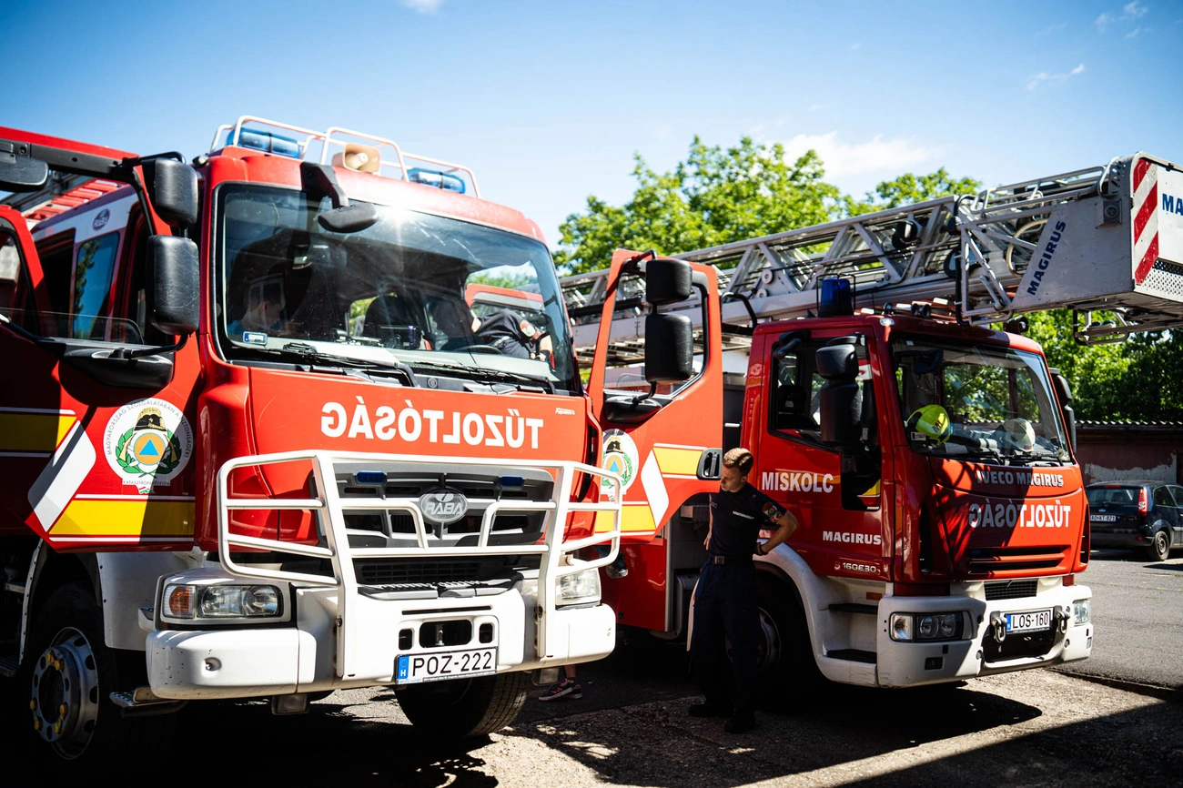 Táborozó gyerekek a Vasgyári Tűzoltóságon
